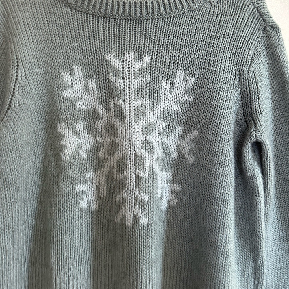 Wooden Ships Gray Snowflake Sweater, Size XS - Picture 4 of 9